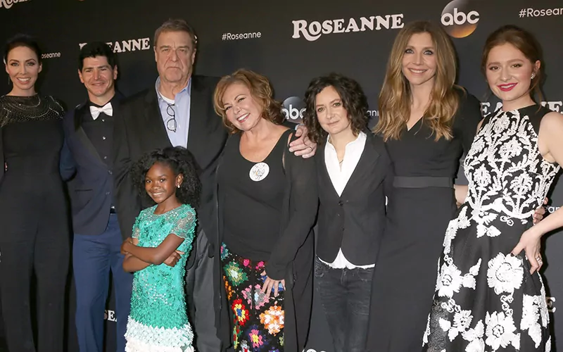 Roseanne Cast: Whitney Cummings, Michael Fishman, John Goodman, Jayden Rey, Roseanne Barr, Sara Gilbert, Sarah Chalke, and Emma Kenney