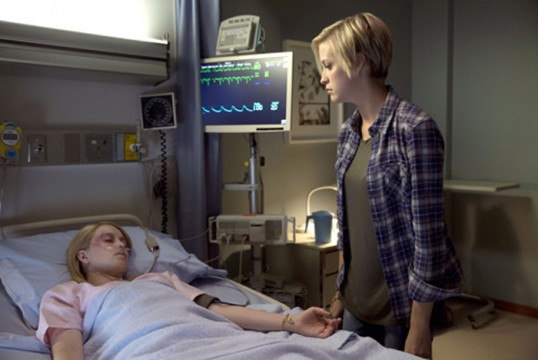 Pictured: (L-R) Emily Tennant as Tasha and Britni Sheridan as Kate Photo Credit: Katie Yu/ The CW