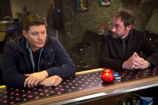 Pictured: (L-R) Jensen Ackles as Dean and Mark Sheppard as Crowley Photo Credit: Diyah Pera/ The CW