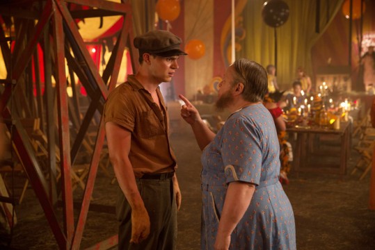 Pictured: (L-R) Evan Peters as Jimmy Darling and Kathy Bates as Ethel Darling Photo Credit: Michele K. Short/FX
