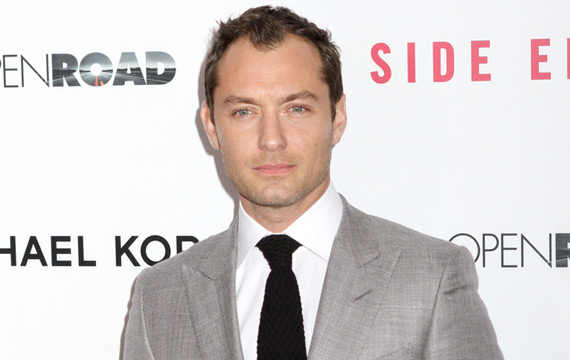 Jude Law In Talks to Play Villain in 'Knights of the Round Table: King ...