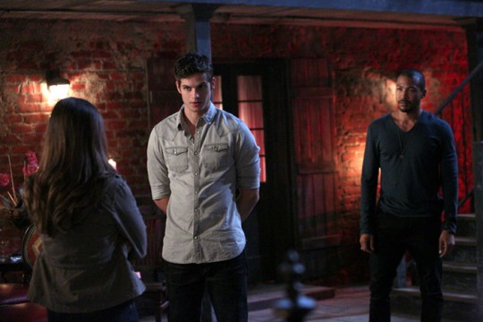 Pictured: (L-R) Danielle Campbell as Davina (Back to Camera), Daniel Sharman as Kaleb/Kol and Charles Michael Davis as Marcel Photo Credit: Annette Brown/ The CW