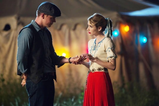 Pictured: (L-R) Evan Peters as Jimmy Darling and Emma Roberts as Maggie Esmerelda Photo Credit: Michele K. Short/FX