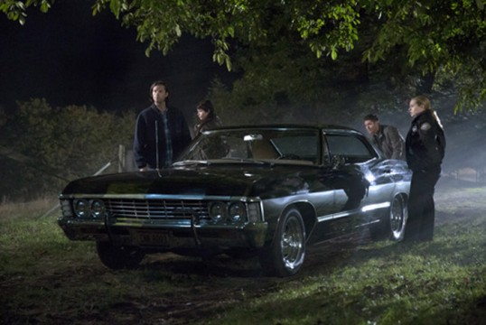 Pictured: (L-R) Jared Padalecki as Sam, Kim Rhodes as Sheriff Jody Mills, Jensen Ackles as Dean and Briana Buckmaster as Sheriff Donna Hanscum Photo Credit: Katie Yu/ The CW