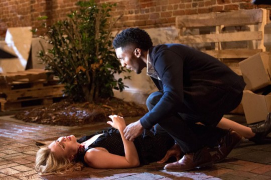 Pictured: (L-R) Leah Pipes as Cami and Yusuf Gatewood as Vincent Photo Credit: Bob Mahoney/The CW