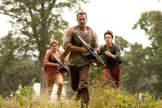(L-R) Tris (Shailene Woodley), Four ( Theo James) and Caleb (Ansel Elgort) Photo Credit: Andrew Cooper/ Lionsgate