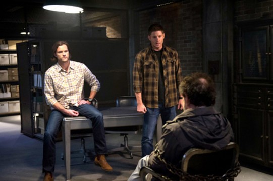 Pictured: (L-R) Jared Padalecki as Sam, Jensen Ackles as Dean and Curtis Armstrong as Metatron Photo Credit: Diyah Pera/The CW