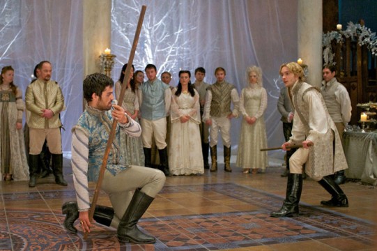 Pictured: (L-R)Sean Teale as Conde and Toby Regbo as King Francis II Photo Credit: Sven Frenzel/ The CW