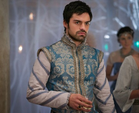 Pictured: Sean Teale as Conde Photo Credit: Sven Frenzel/ The CW