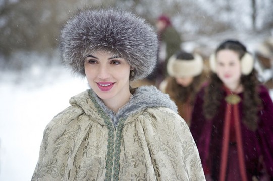 Pictured: Adelaide Kane as Mary, Queen of Scotland and France Photo Credit: Sven Frenzel/ The CW