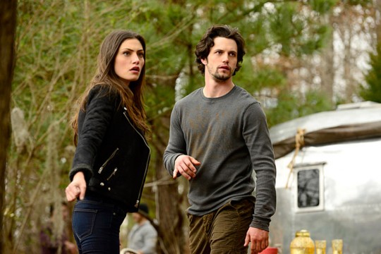 Pictured: (L-R) Phoebe Tonkin as Hayley and Nathan Parsons as Jackson Photo Credit: Guy D'Alema/The CW