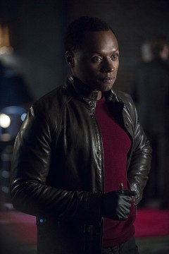 Pictured: Malcolm Goodwin as Clive Babineaux Photo Credit: Cate Cameron/ The CW