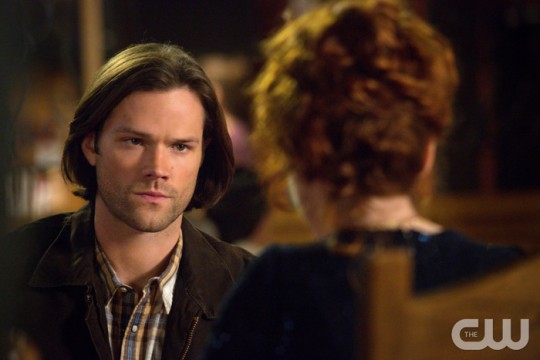 Pictured: (L-R) Jared Padalecki as Sam and Ruth Connell as Rowena (back to camera) Photo Credit: Liane Hentscher/ The CW