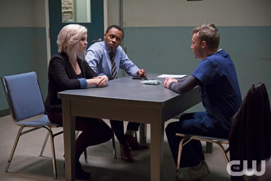 Pictured (L-R): Rose McIver as Olivia "Liv" Moore and Malcolm Goodwin as Clive Babineaux -- Photo: Katie Yu /The CW