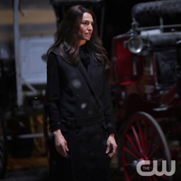 Pictured: Claudia Black as Dahlia Photo Credit: Annette Brown/ The CW