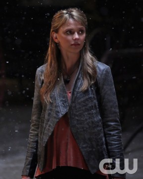 Pictured: Riley Voelkel as Freya Photo Credit: Annette Brown/ The CW