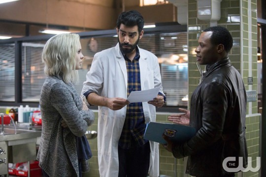 Pictured: (L-R) Rose McIver as Liv Moore, Rahul Kohli as Dr. Ravi Chakrabarti and Malcolm Goodwin as Clive Babineaux Photo Credit: Katie Yu/ The CW