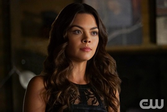 Pictured: Scarlett Byrne as Nora Photo Credit: Annette Brown/The CW