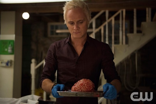 Pictured: David Anders as Blaine Photo Credit: Cate Cameron/The CW
