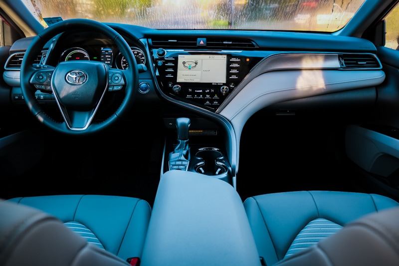 2020 Toyota Camry Hybrid SE - Interior
