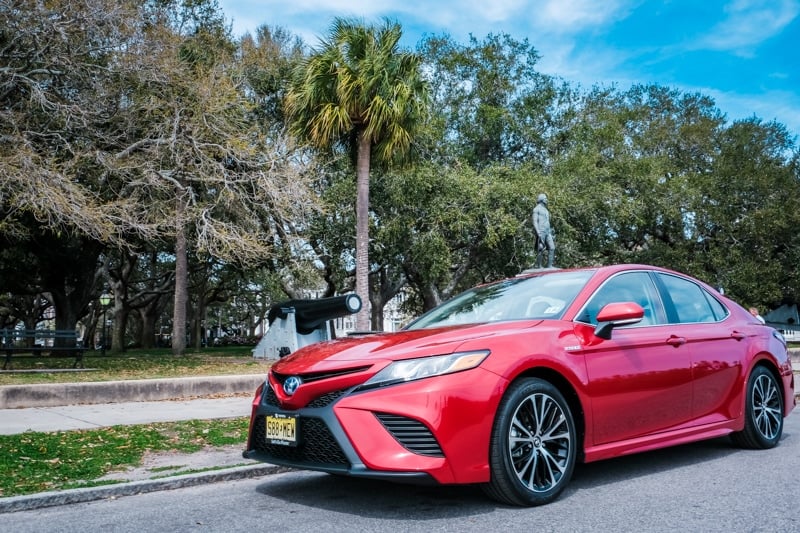 2020 Toyota Camry Hybrid SE