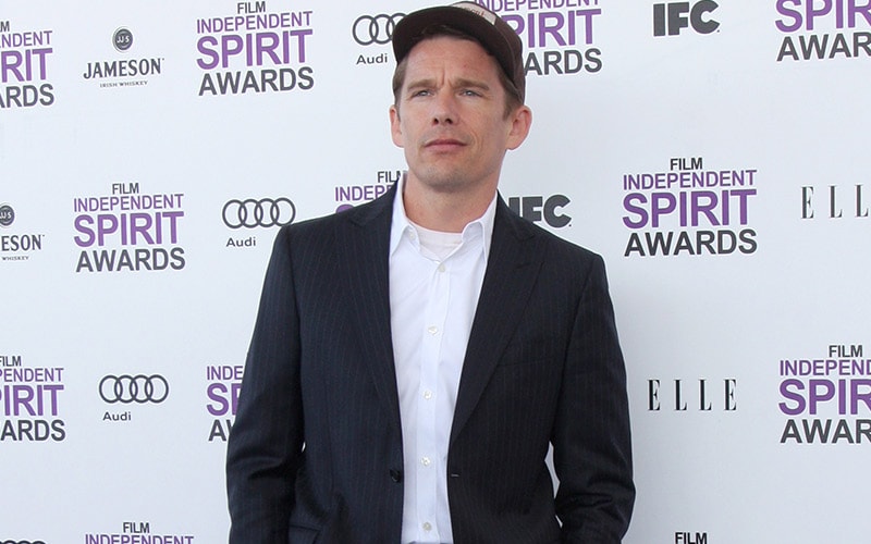 Ethan Hawke arrives at the 2012 Film Independent Spirit Awards