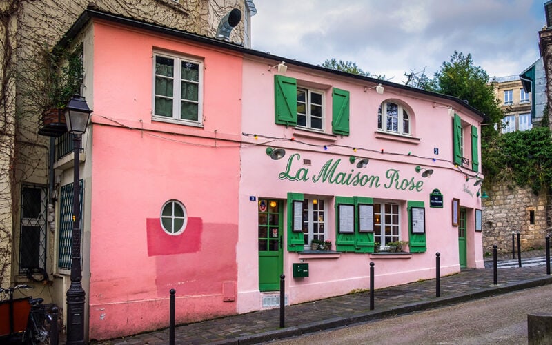 La Maison Rose - a restaurant in Rue de l'Abreuvoir in the heart of Montmartre