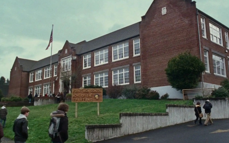 twilight filming locations - forks high school
